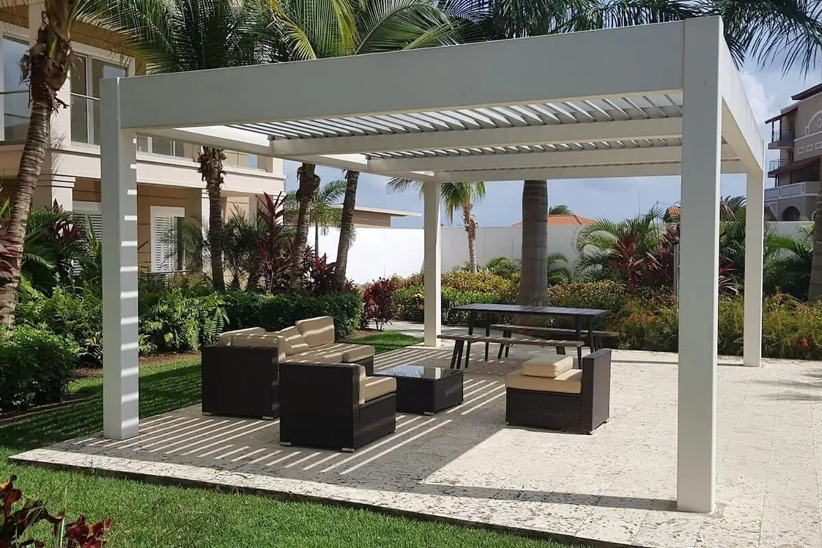 Modern Apartment In Levent In Front Of Eagle Beach Palm Beach