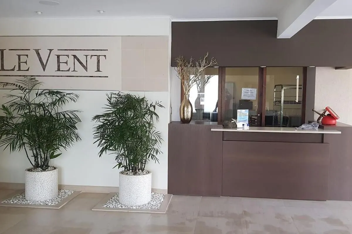 Modern Apartment In Levent In Front Of Eagle Beach Palm Beach